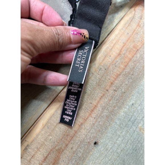 32DDD Victorias Secret Very Sexy Unlined Plunge Bra Black Nude Lace - Picture 6 of 6